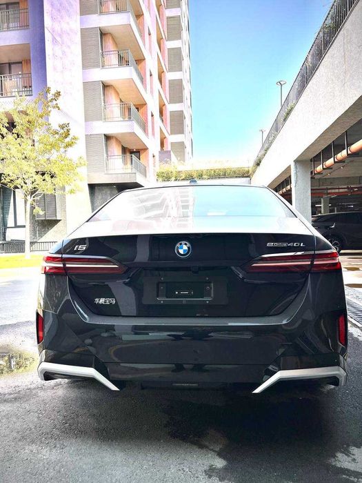 BMW i5 40L (Exclusive M-Sport) 2025