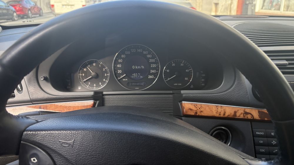 Mercedes E220 w211