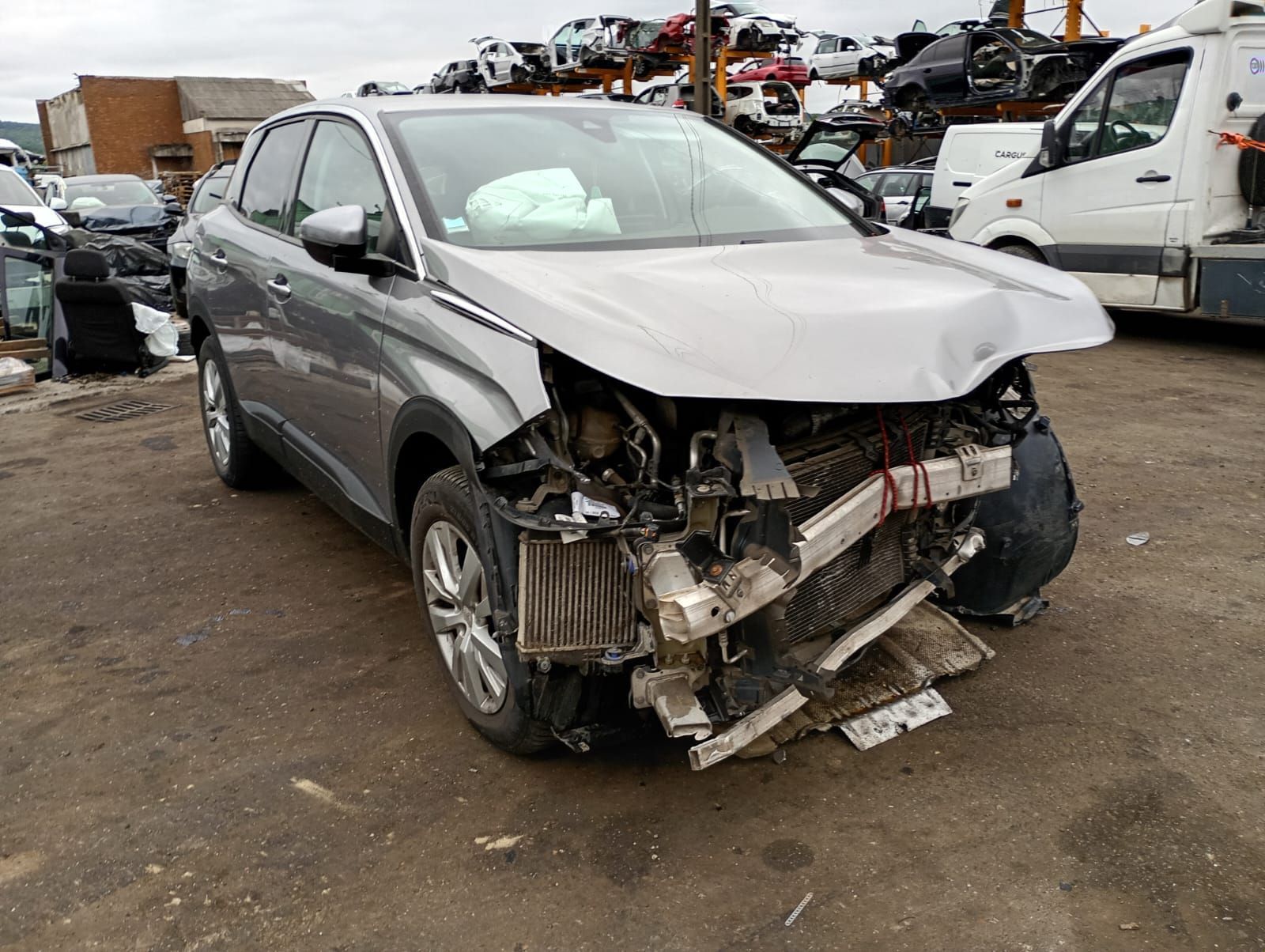Dezmembrez Peugeot 3008 2 [2016 - 2020] 1.6 hdi BH01