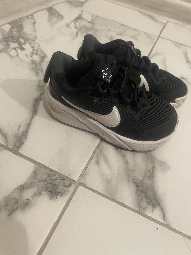 Обувки:Nike,AdidasPrimigi,H&M,Pepco,Sinsey,Shein