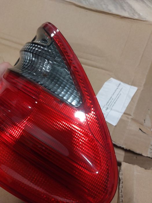 Десен външен стоп E klass W 211 kombi