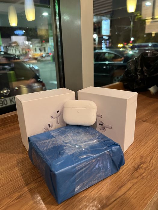 AirPods generatia a 2 a ANC