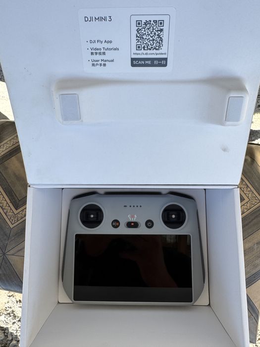 Drona DJI Mini 3 + Smart Controller, 4K HDR