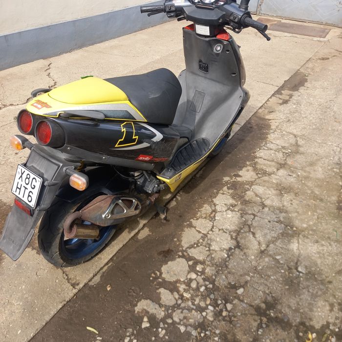 Vând scuter Aprilia SR50