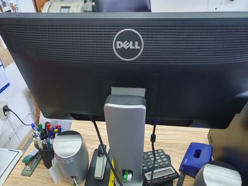 Висок клас монитор Dell 22"