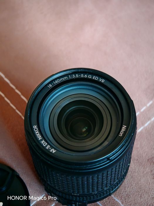 Nikon AF-S DX NIKKOR 18-140mm f/3.5-5.6G ED VR