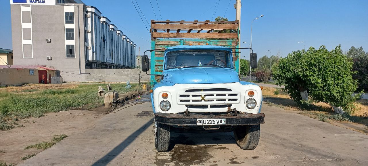 Zil 130 ural mator