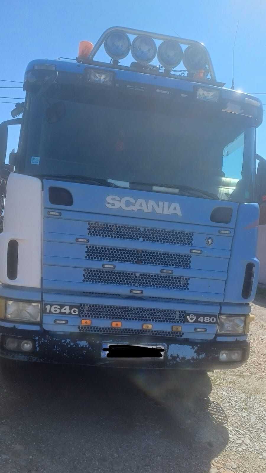 Vand 2x Autoutilitare transport busteni, in buna stare de functionare.
