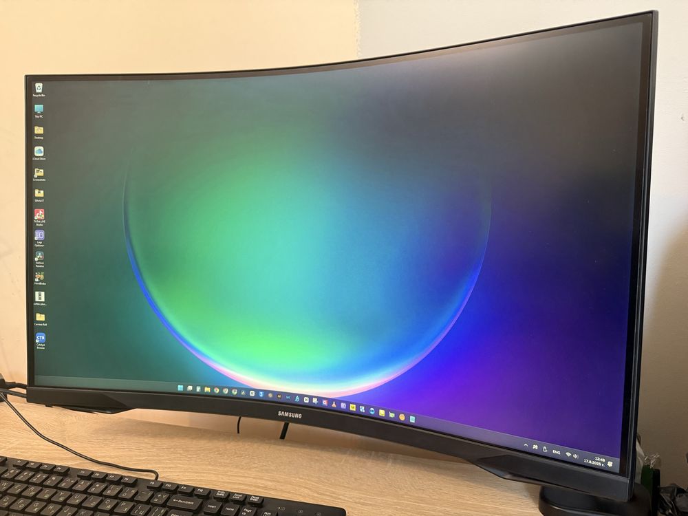 Samsung Odyssey G5 32", VA, Извит, QHD, LS32CG552EUXEN