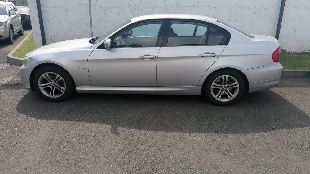 BMW 318 BENZINA 2010