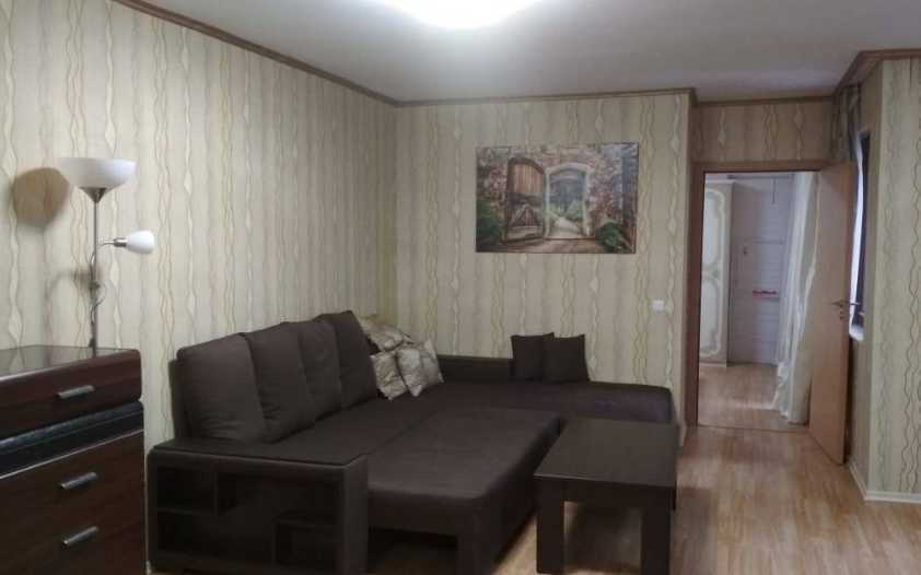 Дава се под наем Двустаен апартамент в Бургас, Лазур - 82 кв.м за 127.5 € - Снимка #2