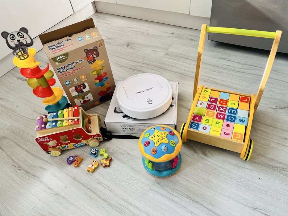 Играчки ,музикално пиано и количка за бутане