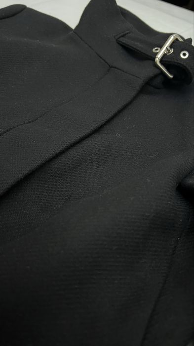 Приталеное пальто чёрное Zara