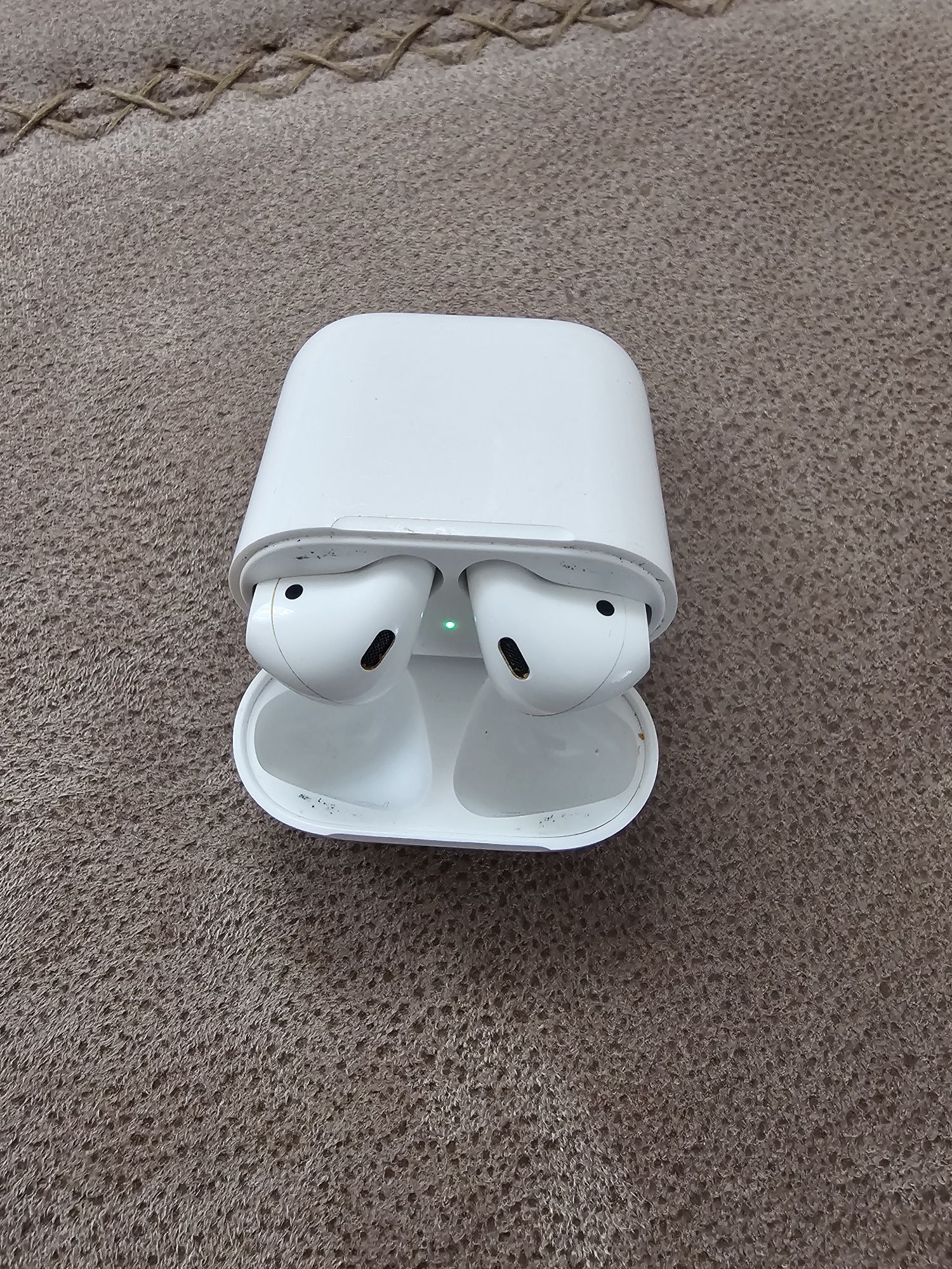 Слушалки Airpods