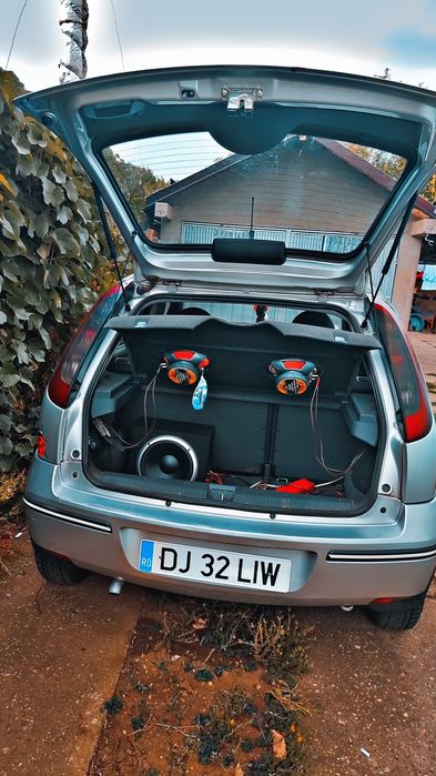 Opel corsa C 1.2 benzină