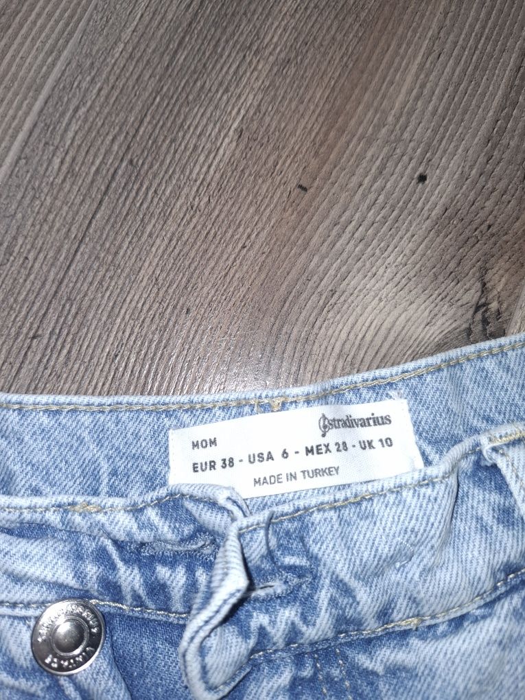 Къси дънкови панталони Stradivarius