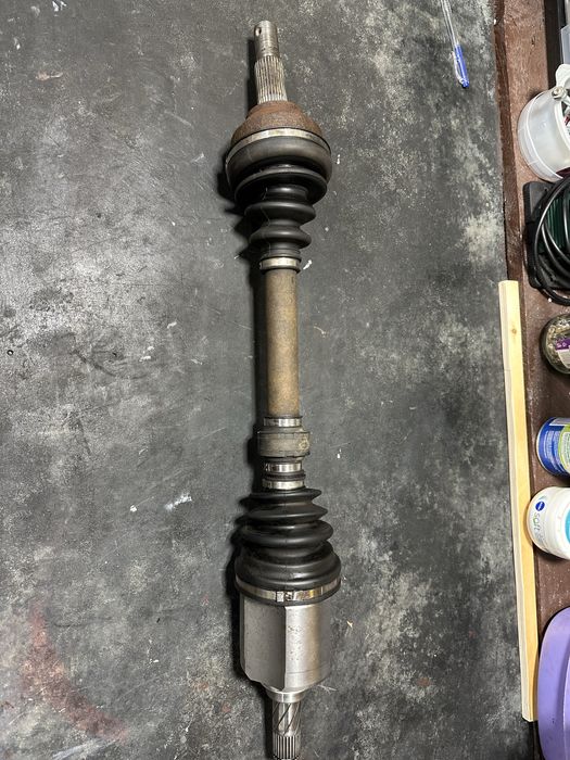 Vand urgent planetara stinga fata Nisan Qashqai