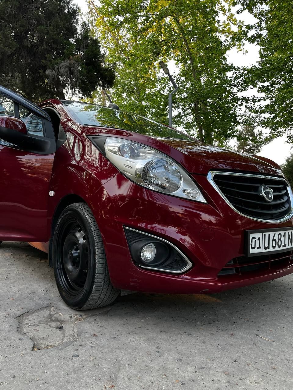 Продам Спарк  2020 год автомат  бензин