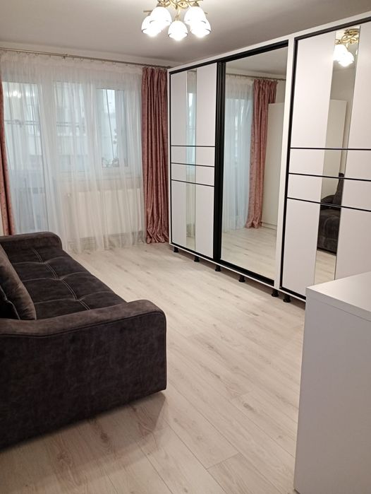 PF ofer spre vânzare apartament cu 3 camere  decomandate Mănăștur