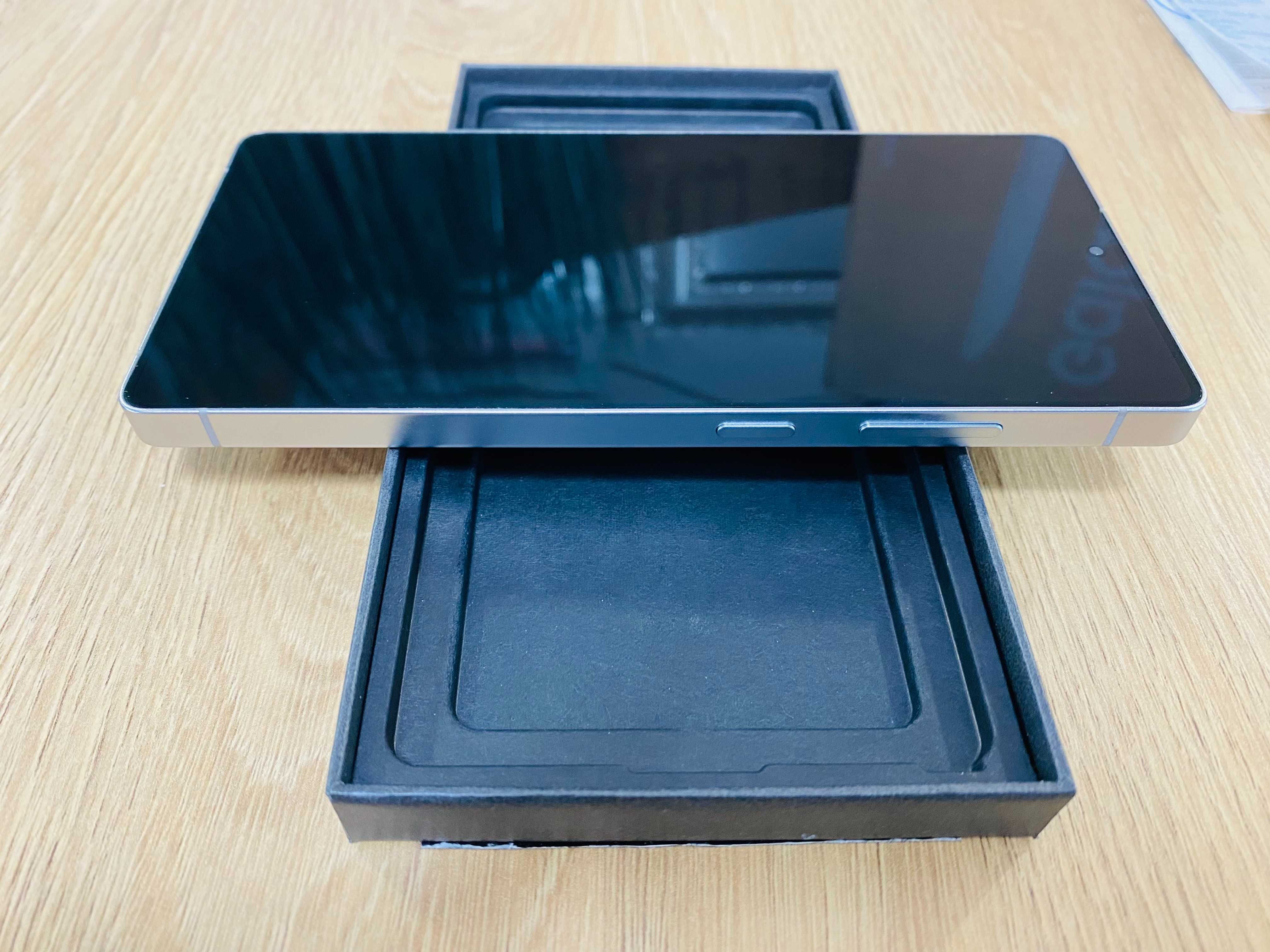 НОВ !!! Samsung S25 Ultra, 12GB RAM, 512GB, 5G, SilverBlue, Технополис