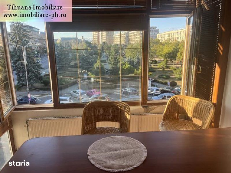 Apartament 3 camere de vanzare: Ultracentral,centrala termica,etajul 2