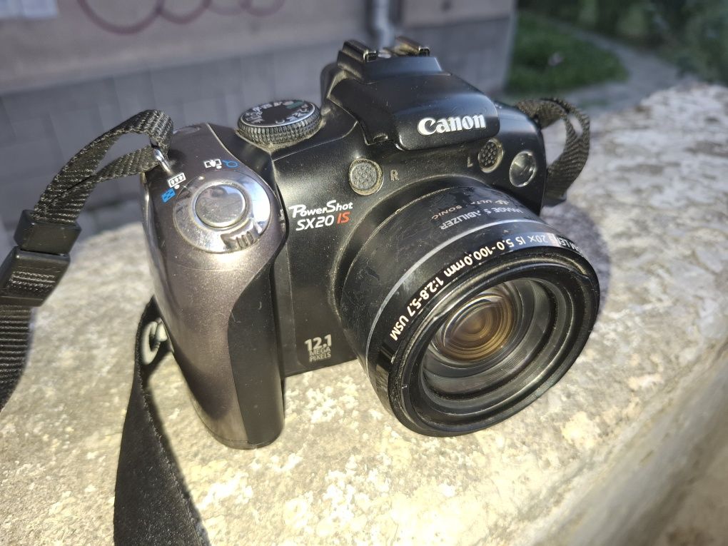 Комплект Компактен дигитален фотоапарат камера CANON POWERSHOT SX20is