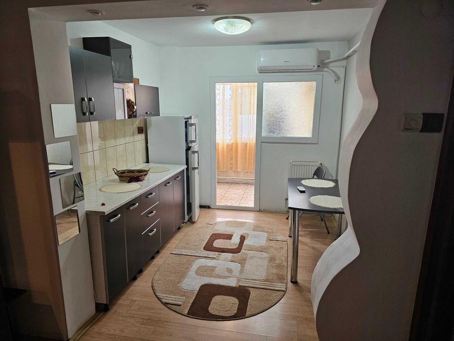 Vand apartament 2 camere