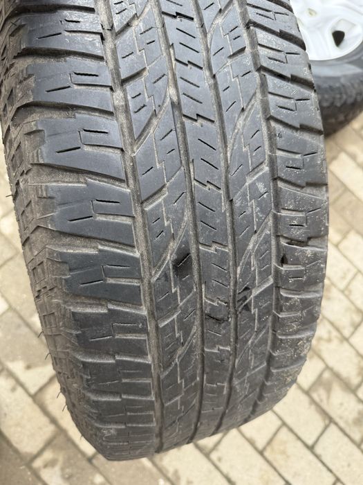 Jante Ford Ranger 265 65 17 Brigestone M+S