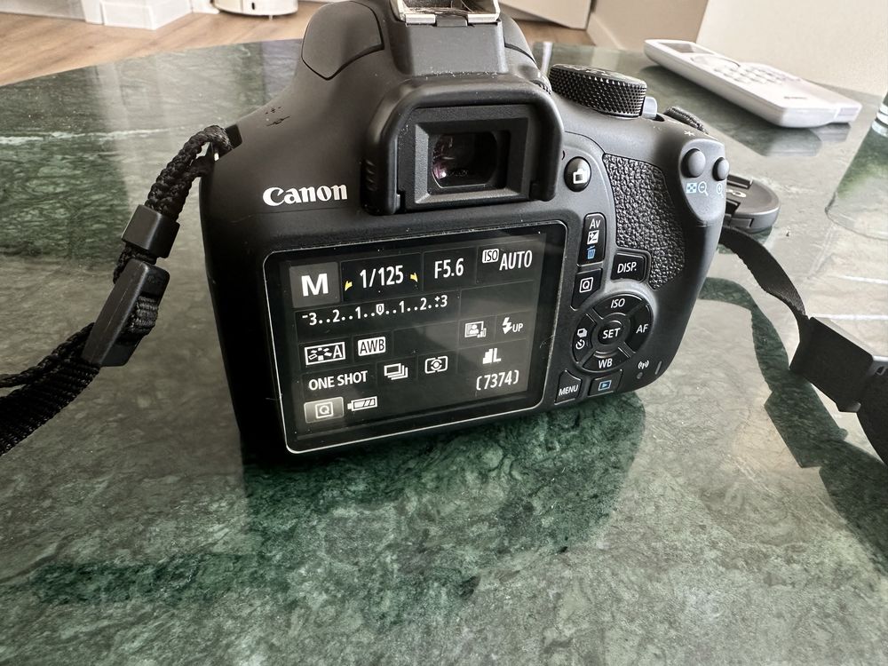 Фотоапарат Canon 1300d
