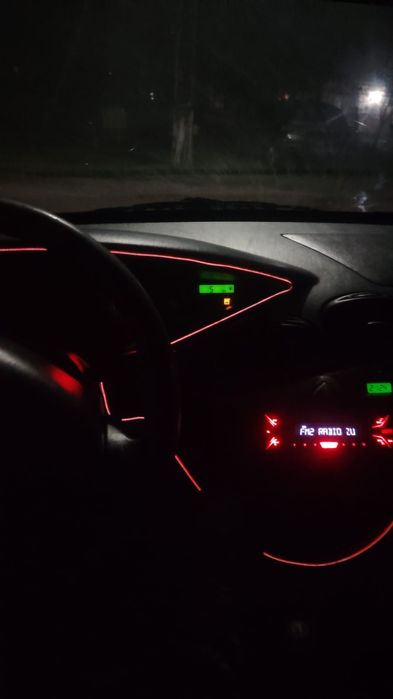 Vând Ford focus 1.6