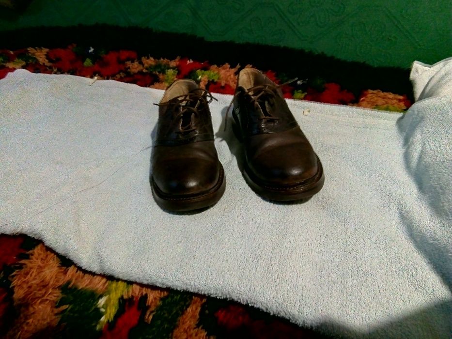 Маркови обувки Frye
