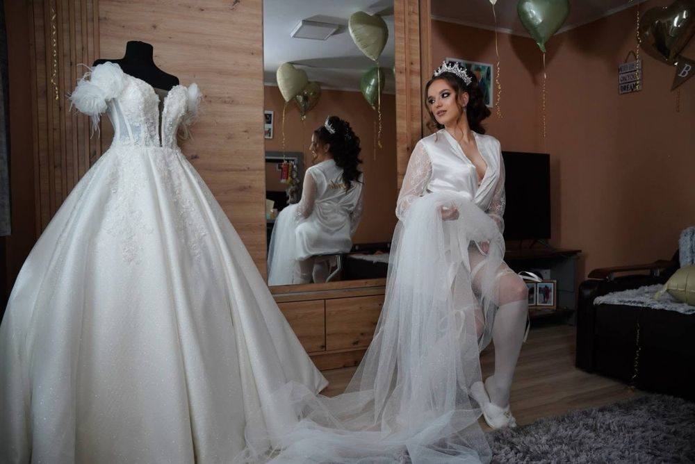 Vând rochie de mireasă