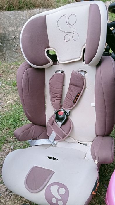 Scaun de mașină pentru copii