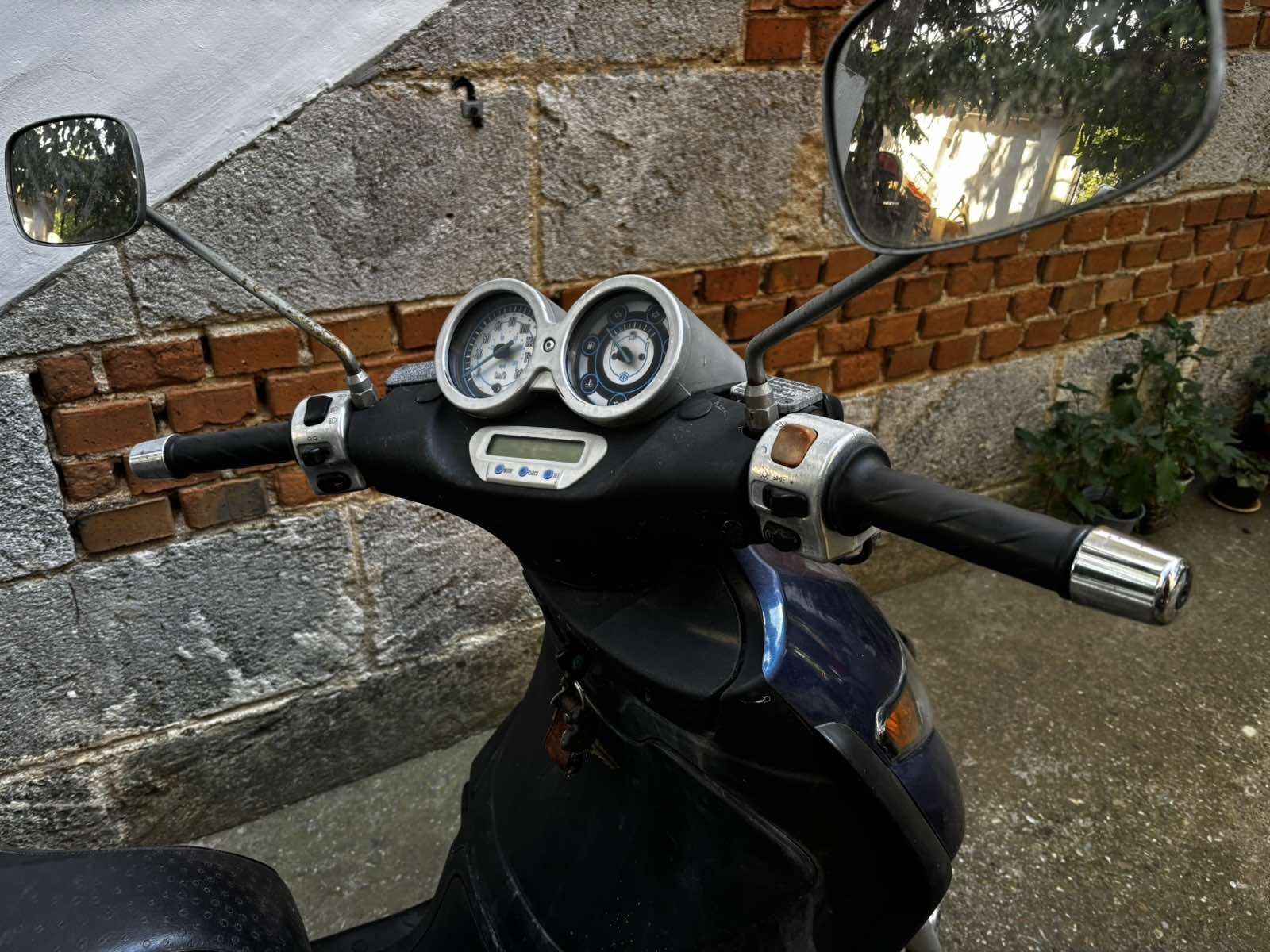 Piaggio beverly 200 кубика