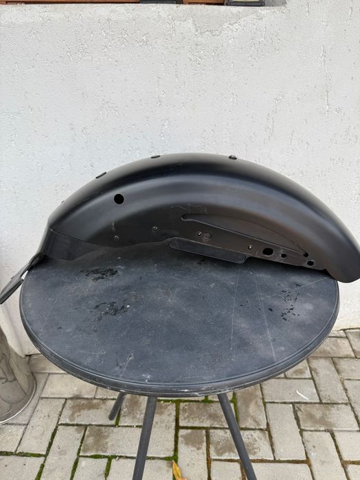 Vând aripă Harley Davidson