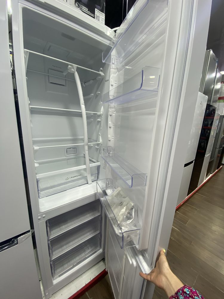 Indesit скидкаааа шошилинг