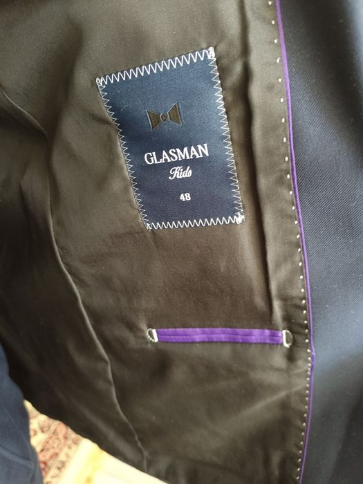Продам 2 школьных костюма фирмы Glasman и галстук.Размер 48, размер 50