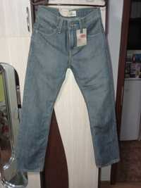 Blugi Dama,Slimfit Levi Strauss,Originali.Pret-150 Lei.