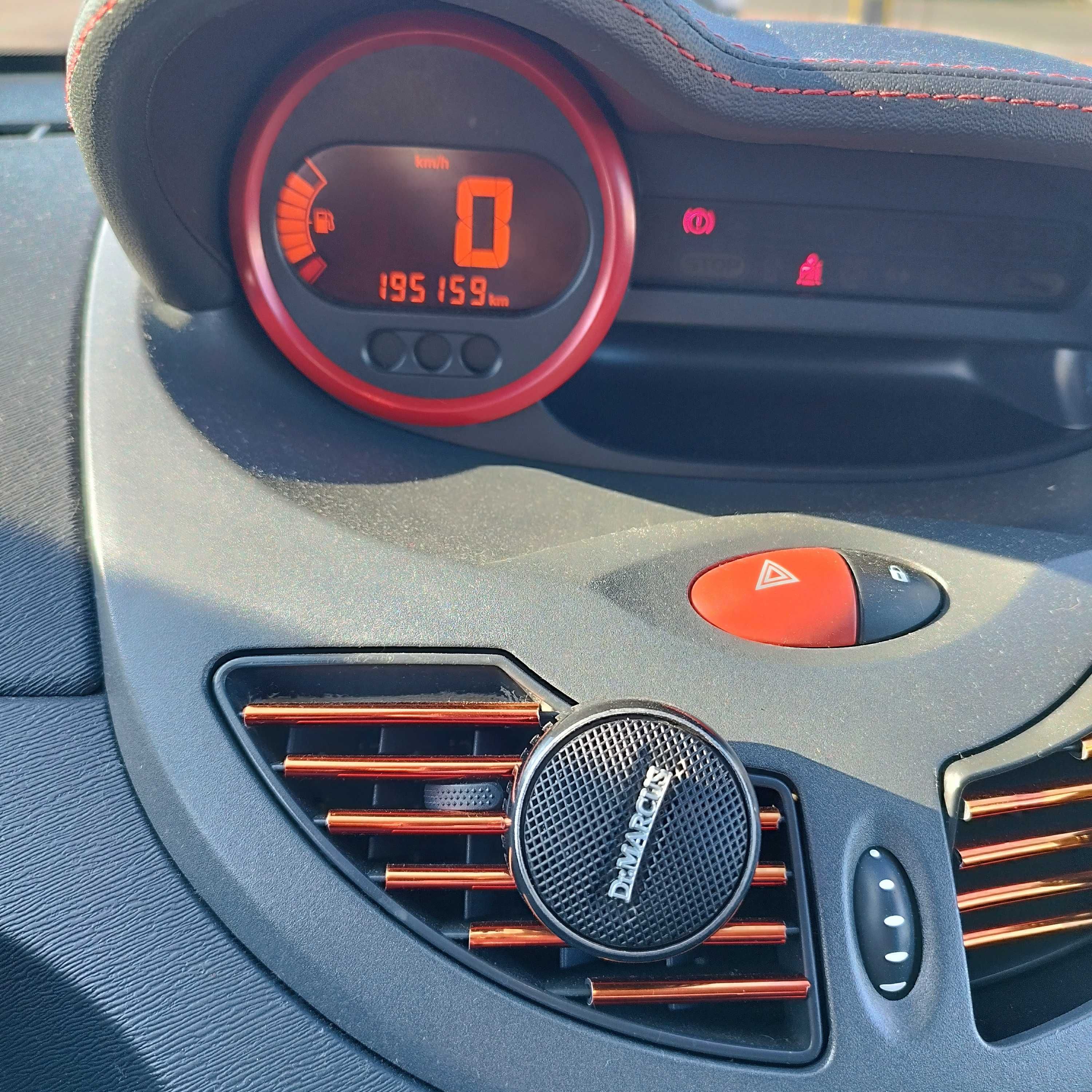 Renault Twingo 1.2-75CP Ideala pentru naveta, oraș sau șofer începător