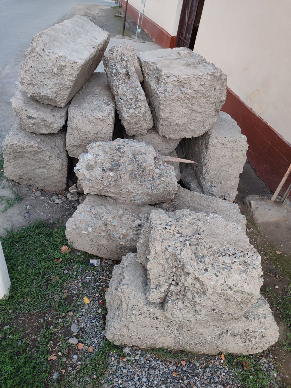 Beton bor sotoladi