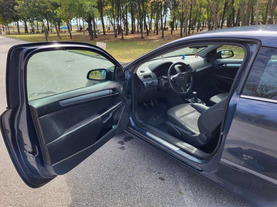 Opel Astra H 1.7 Дизел 125к.с. 2007 GTC премахнат dpf & egr