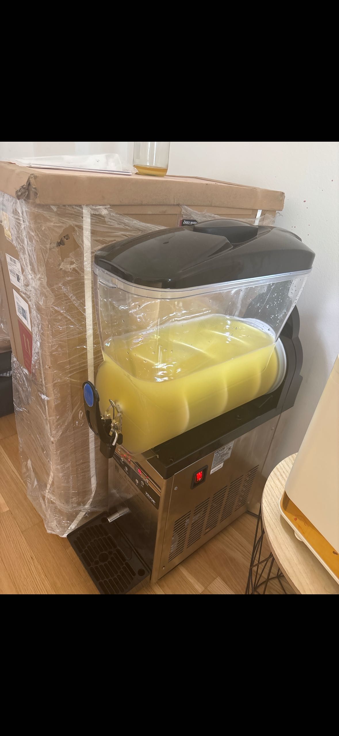 Aparat Granita Digital VEVOR. 15 L  Ca Nou – Baia Mare