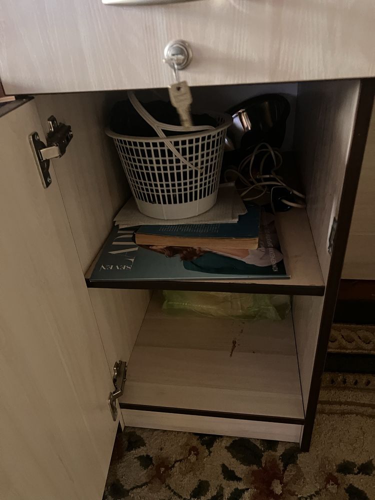 Продам стол компьютерный