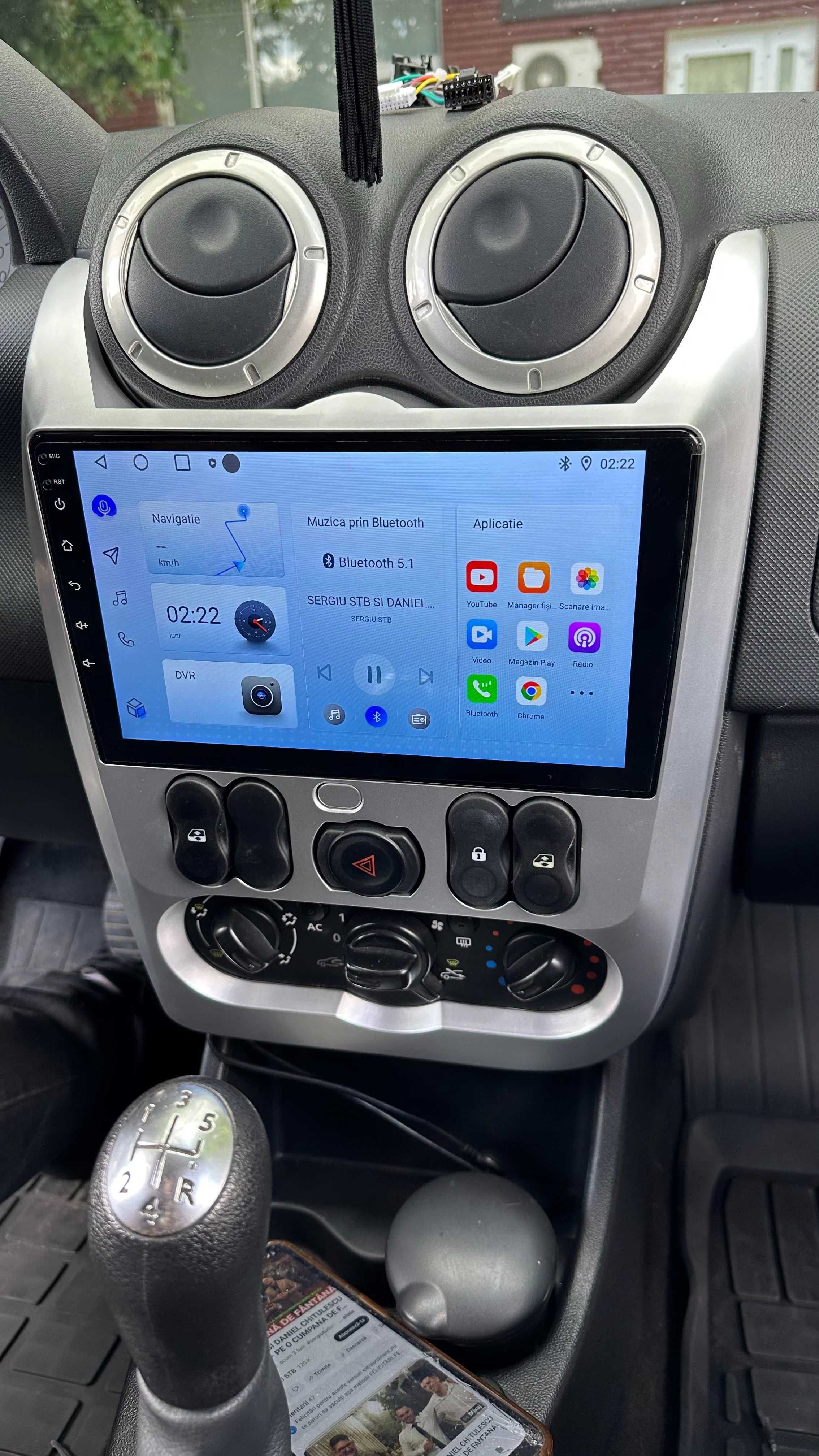 Navigatie Android Dacia Logan Duster 9 inch - Carplay Wifi 1-8GB