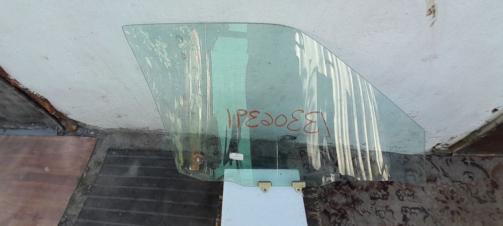 Продам     окна       нисан