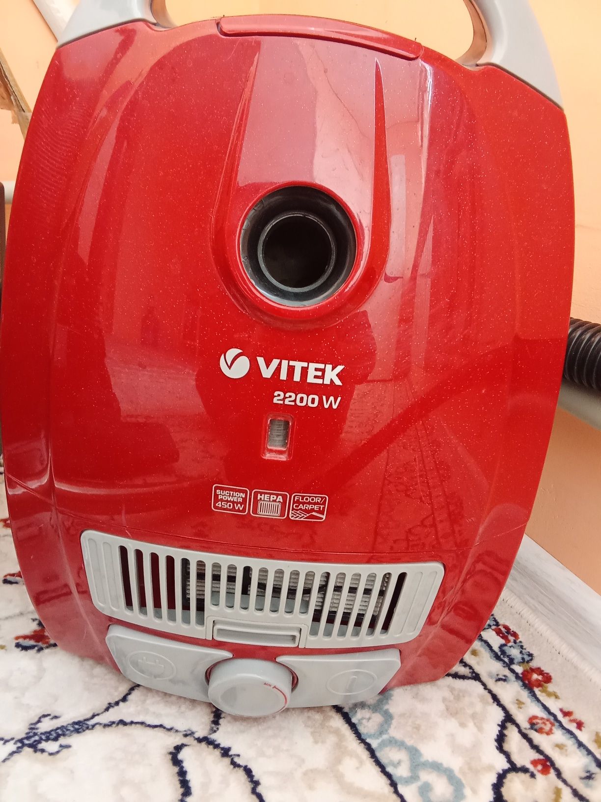 Продаеться пылесос VITEK