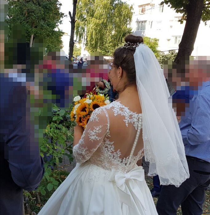 Rochie mireasa, model UNIC, stil Printesa, cu trena lunga, din tafta