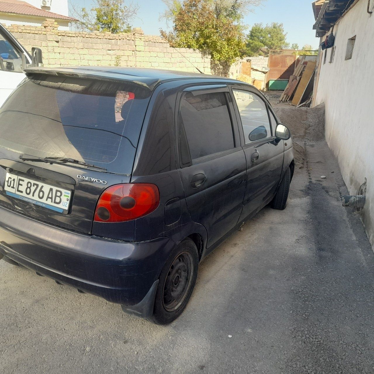 Matiz 2009 sotiladi binzinda