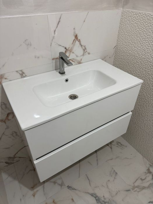 Dulap baie cu lavoar si baterie