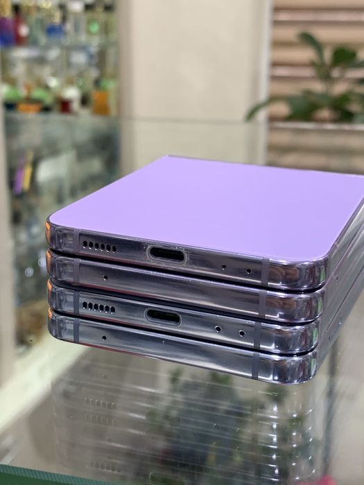 Galaxy Flip  4 8/256gb orginal!